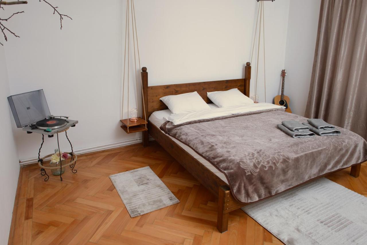 Sunshine Apartment Брашов Экстерьер фото